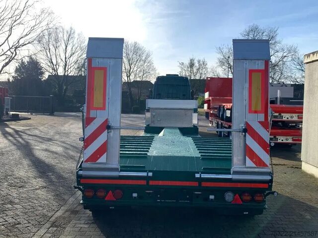 Nízký nakladač PAVIC 2-Achs Forstmaschinen Tieflader Typ: STLT2Z 2-A...