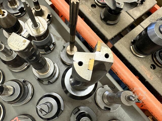 Šarže držáků nástrojů SK 40 nan nan