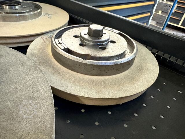 Dílenská zásuvková skříň s obsahem KIND Workshop drawer cabinet with contents