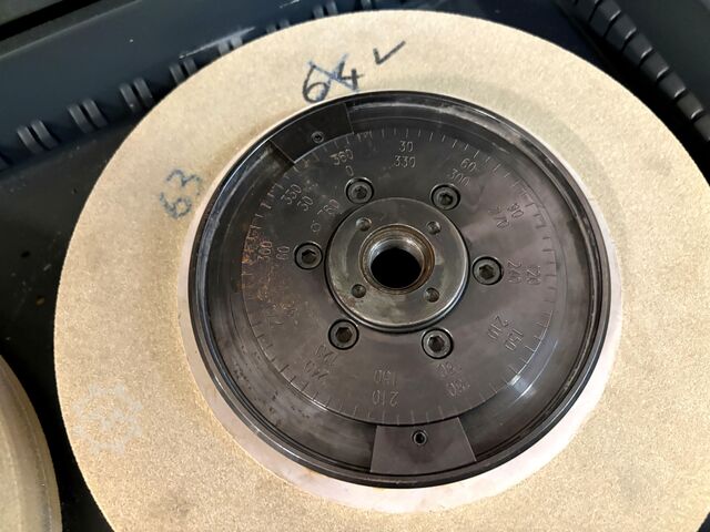 Dílenská zásuvková skříň s obsahem KIND Workshop drawer cabinet with contents