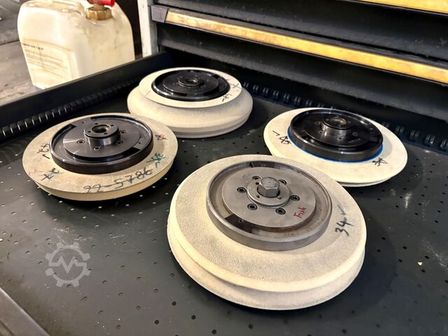 Dílenská zásuvková skříň s obsahem KIND Workshop drawer cabinet with contents