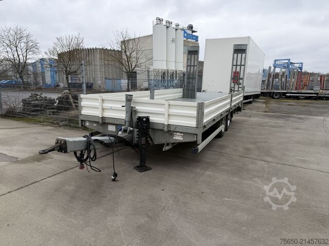 Nízkoložný přívěs  tt  Tandemtieflader, hydr. Rampen, wenig Benutzt
