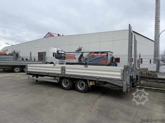 Nízkoložný přívěs  tt  Tandemtieflader, hydr. Rampen, wenig Benutzt