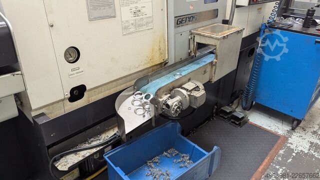 Torno CNC com alimentador de barras OKUMA L300-MW