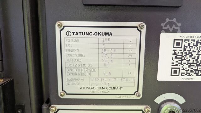 Torno CNC com alimentador de barras OKUMA L300-MW