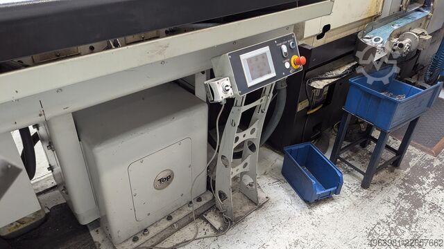 Torno CNC com alimentador de barras OKUMA L300-MW