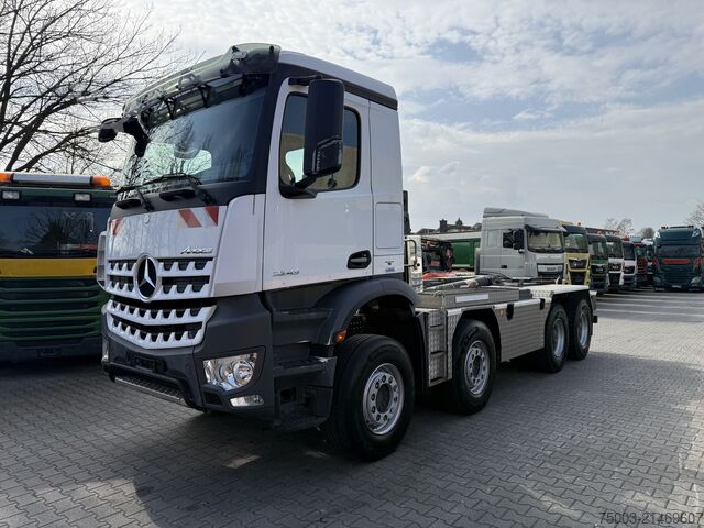 Autocarro ribaltabile Mercedes-Benz Arocs 3243 K 8X4 Haken Hyva