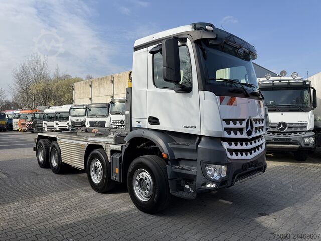 Autocarro ribaltabile Mercedes-Benz Arocs 3243 K 8X4 Haken Hyva