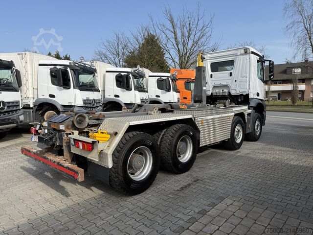 Autocarro ribaltabile Mercedes-Benz Arocs 3243 K 8X4 Haken Hyva
