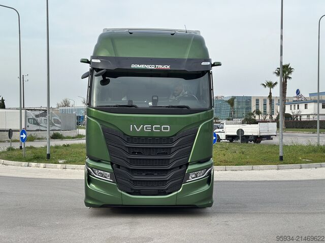 Trattore stradale standard Iveco S-WAY 580 ADR