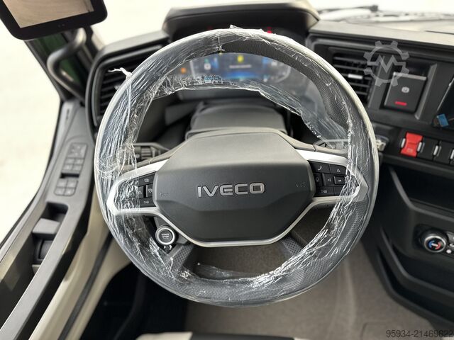 Trattore stradale standard Iveco S-WAY 580 ADR