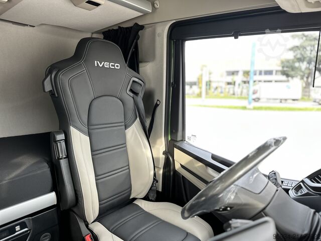 Trattore stradale standard Iveco S-WAY 580 ADR