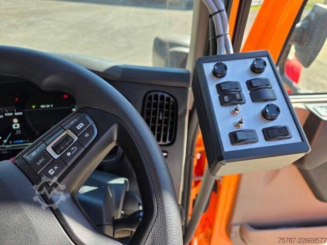 Gatusopmaskin DAF XB 210 Kehrmaschine wie neu Brock VS4 Kehraufbau