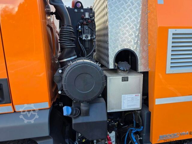 Gatusopmaskin DAF XB 210 Kehrmaschine wie neu Brock VS4 Kehraufbau