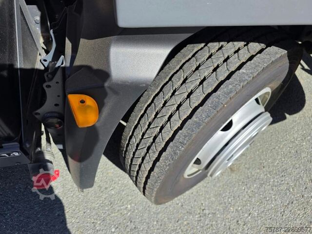 Gatusopmaskin DAF XB 210 Kehrmaschine wie neu Brock VS4 Kehraufbau