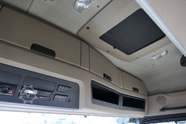 Τυπική μονάδα τράκτορα MERCEDES-BENZ Actros 1851 Bigspace Retarder XL-Tank Blatt/Luft