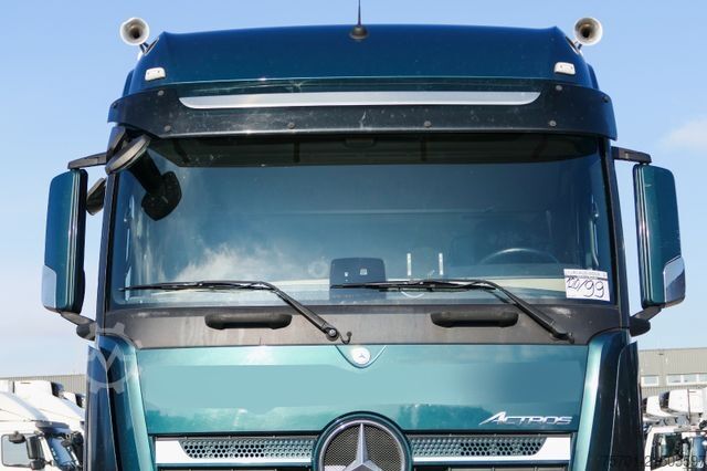 Τυπική μονάδα τράκτορα MERCEDES-BENZ Actros 1851 Bigspace Retarder XL-Tank Blatt/Luft