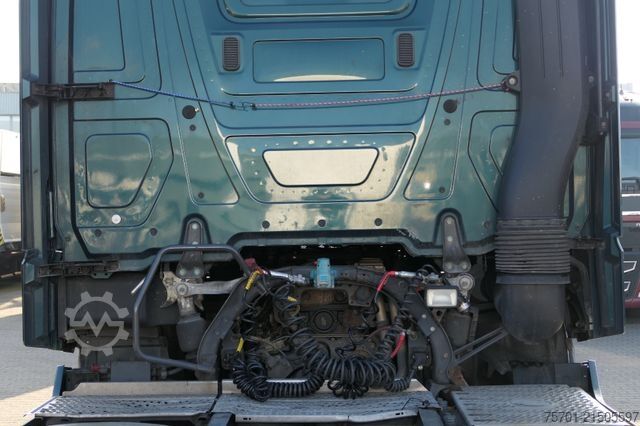 Τυπική μονάδα τράκτορα MERCEDES-BENZ Actros 1851 Bigspace Retarder XL-Tank Blatt/Luft