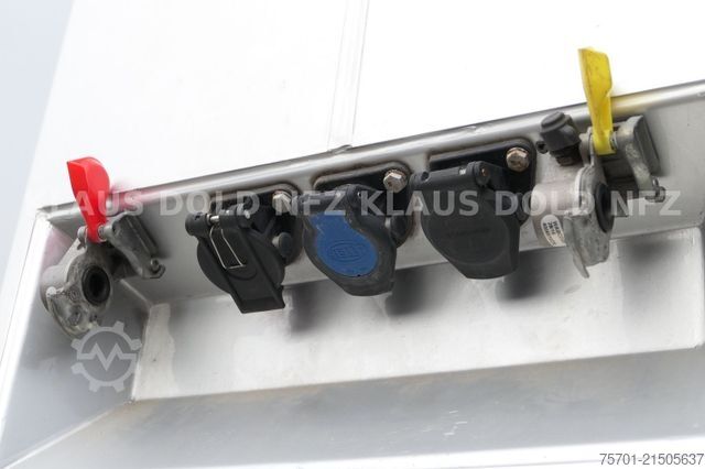 Ημιρυμουλκούμενο μεταφοράς αυτοκινήτων KÄSSBOHRER SP 9-16 geschlossener Autotransporter