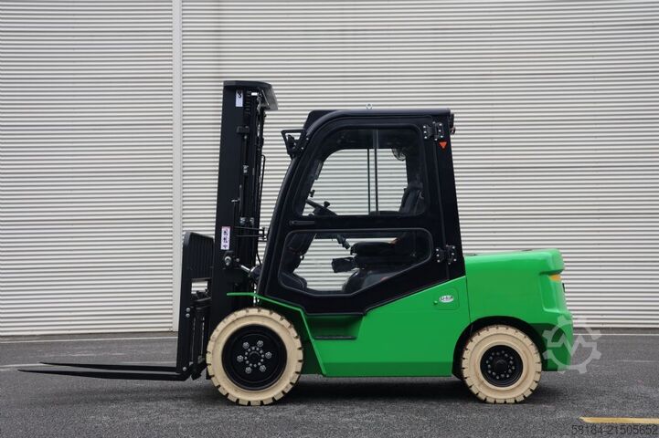 Ηλεκτρικό περονοφόρο τετράτροχο Noblelift CPD25-A