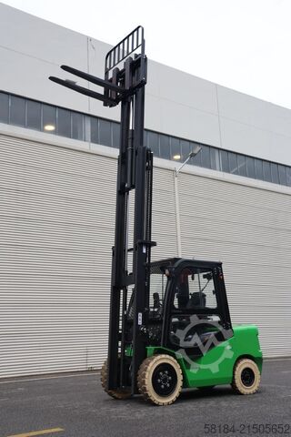 Ηλεκτρικό περονοφόρο τετράτροχο Noblelift CPD25-A