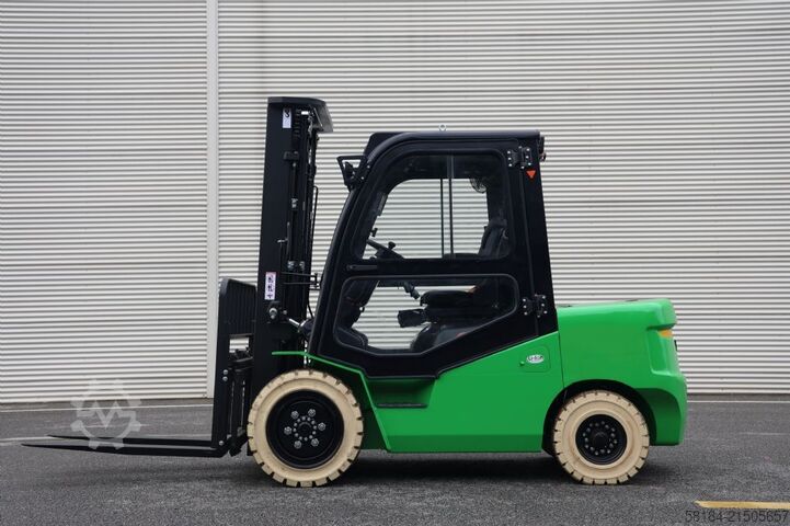 Ηλεκτρικό περονοφόρο τετράτροχο Noblelift CPD25-A