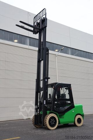 Ηλεκτρικό περονοφόρο τετράτροχο Noblelift CPD25-A