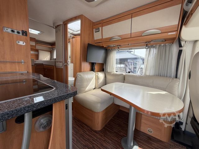 Integrovaný obytný vůz HYMER/ERIBA B-Klasse SL B-SL 674 3,0 Ltr. SAT+TV, Solar,