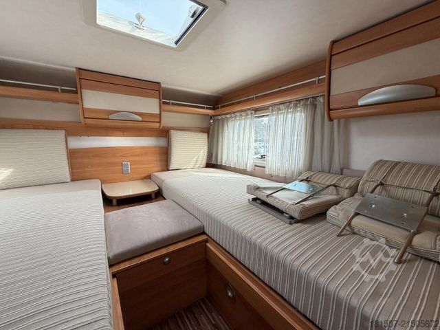 Integrovaný obytný vůz HYMER/ERIBA B-Klasse SL B-SL 674 3,0 Ltr. SAT+TV, Solar,