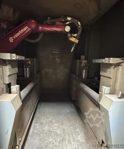 Linea di taglio CNC robotizzata VOORTMAN V807