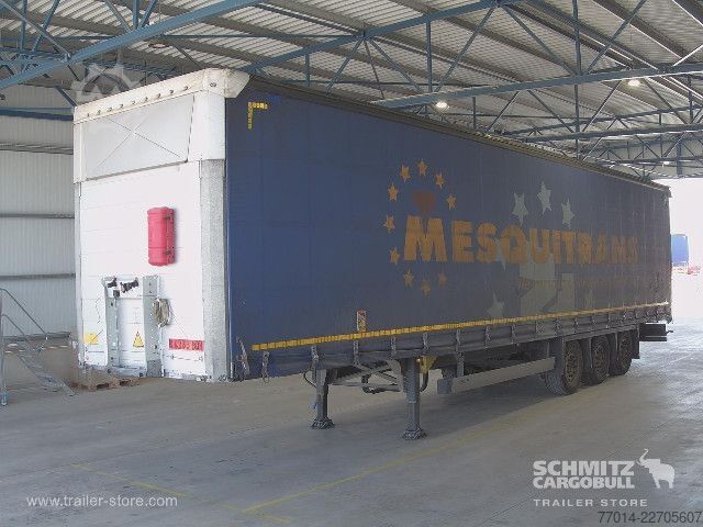 Nyitott ponyvás félpótkocsi Schmitz Cargobull Curtainsider Mega
