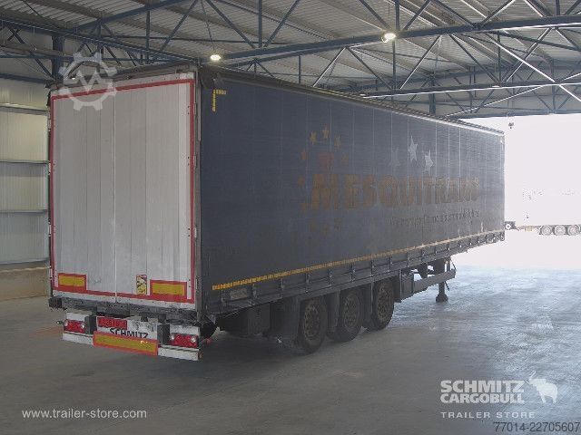Nyitott ponyvás félpótkocsi Schmitz Cargobull Curtainsider Mega