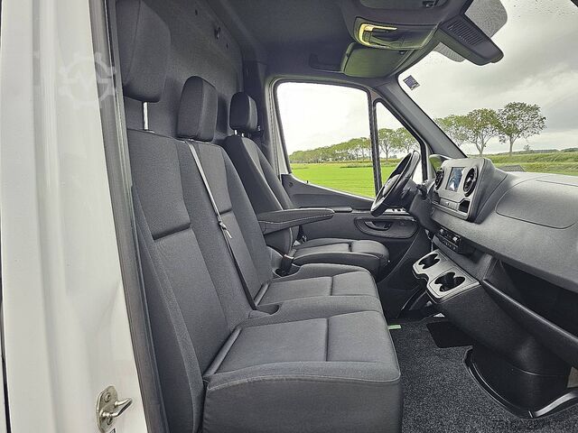  MERCEDES-BENZ SPRINTER 315 L3H2 Automaat MBUX