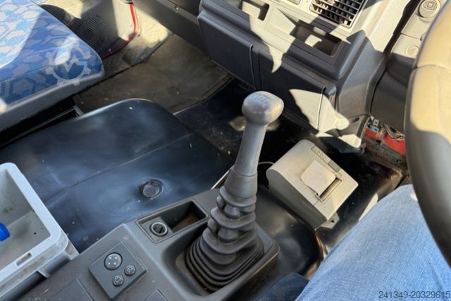 Tankbil IVECO 180E28 4x2 Milchtank