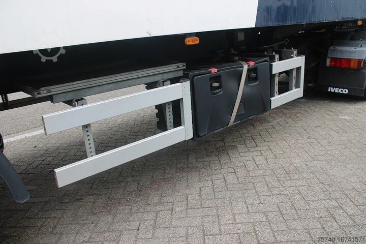 Gekoeld/bevroren transport Renders MEAT + 3x BPW + CARRIER