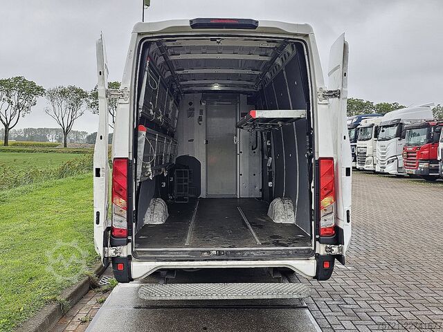 Stationvogn med højt tag IVECO DAILY 35S12 MAXI EURO6