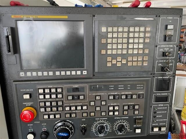 CNC soustružnické a frézovací centrum SMEC (Samsung Machine Tools Company) PL 240 B