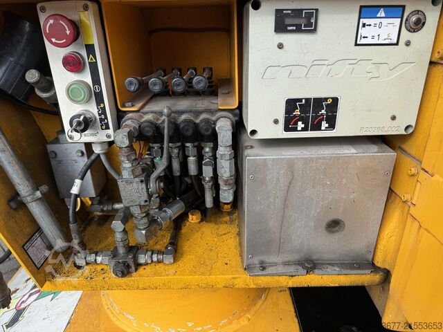  NIFTYLIFT HR12 NE Knikarmhoogwerker 4x2 Elektrisch 2012 12M werkhoogte