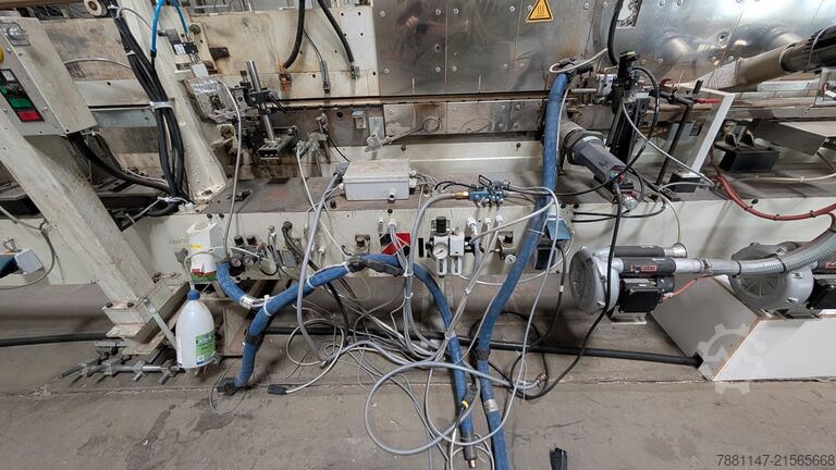 Máquina de postformado IMA 