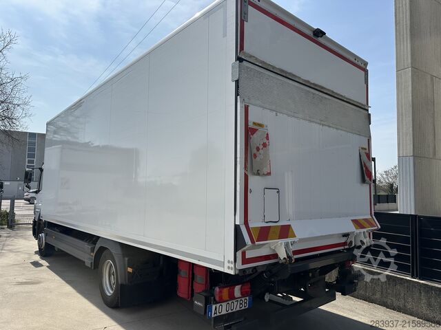 Vrachtwagen met bakwagen Mercedes-Benz Atego 1230