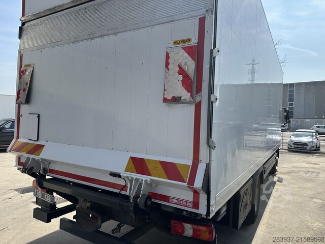 Vrachtwagen met bakwagen Mercedes-Benz Atego 1230