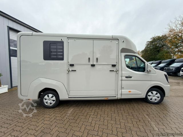 Livestock transporter RENAULT Master STX  Haras AUTOM. NEW MODEL 2025