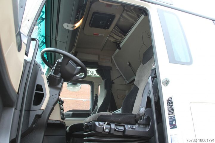 Standardni tegljač MAN TGX 18.500 XXL Standklima Navi Xenon Retarder