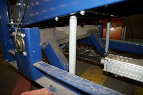 Wippe mit Gurtförderer Van der Lande