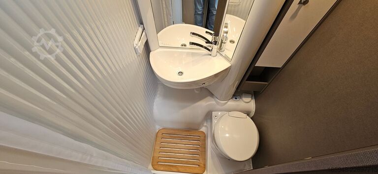 Half-integraal camper ETRUSCO ETRUSCO 6.8 SR VAN