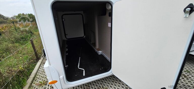 Half-integraal camper ETRUSCO ETRUSCO 6.8 SR VAN