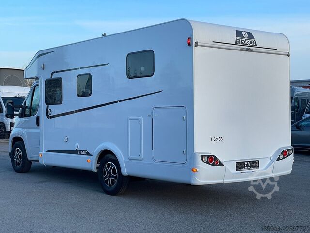 Half-integraal camper ETRUSCO ETRUSCO 6.9 SB T-MODELL BASE