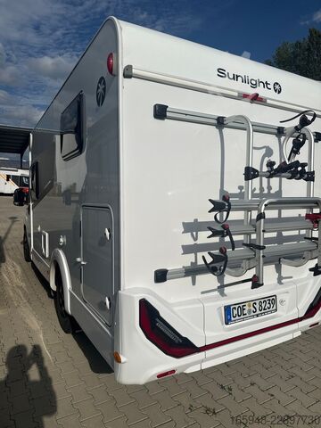 Half-integraal camper SUNLIGHT SUNLIGHT V66 VAN