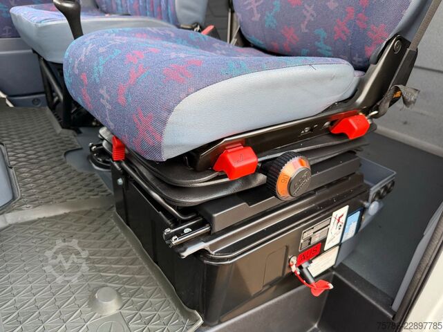 Samochód dostawczy z plandeką MERCEDES-BENZ Vario 614 D DoKa PP/ DPF/ LBW 1.0t/ AHK/ Org. KM