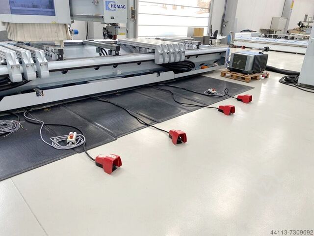 CNC-bewerkingscentrum MET Lijmen HOMAG BAZ 222 / 60 / K